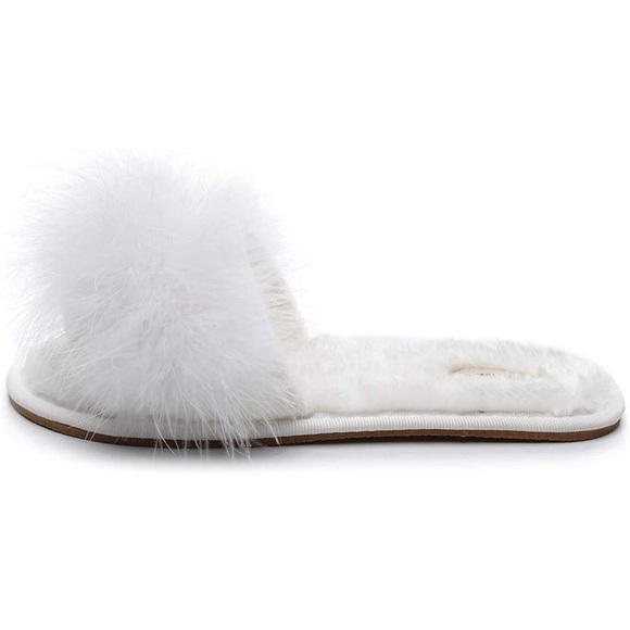 Slippers - Picture 3 of 3